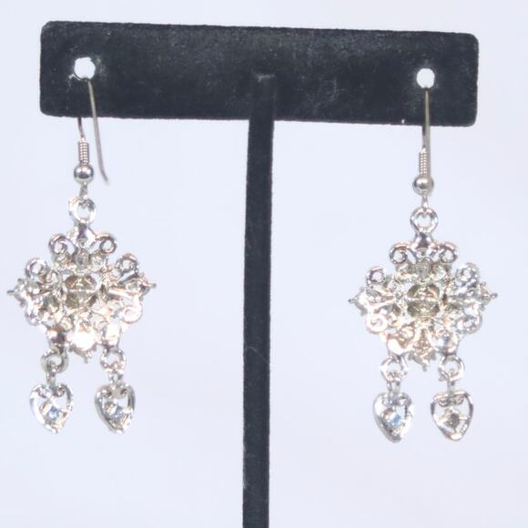 Dainty VIntage Chanelier Earrings Ornate Silver Tone Filagree Cobalt Blue Stone - Picture 3 of 6